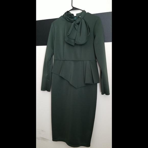 🆕️ LISTING!! BNWOT PUSSYBOW MOCK NECK ASYMMETRICAL PEPLUM PENCIL DRESS - Picture 8 of 16